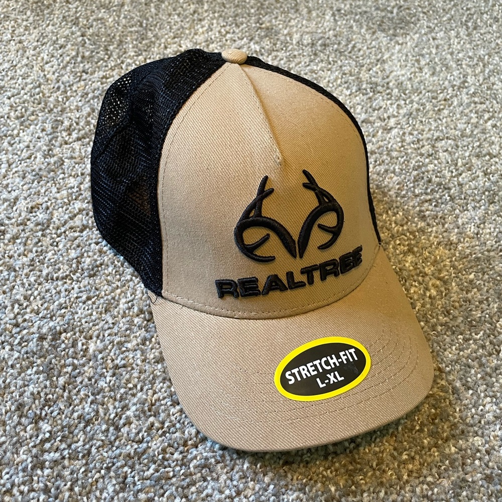NWT! Realtree mens hat